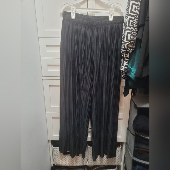 Dressy crinkle pants - Picture 2 of 2